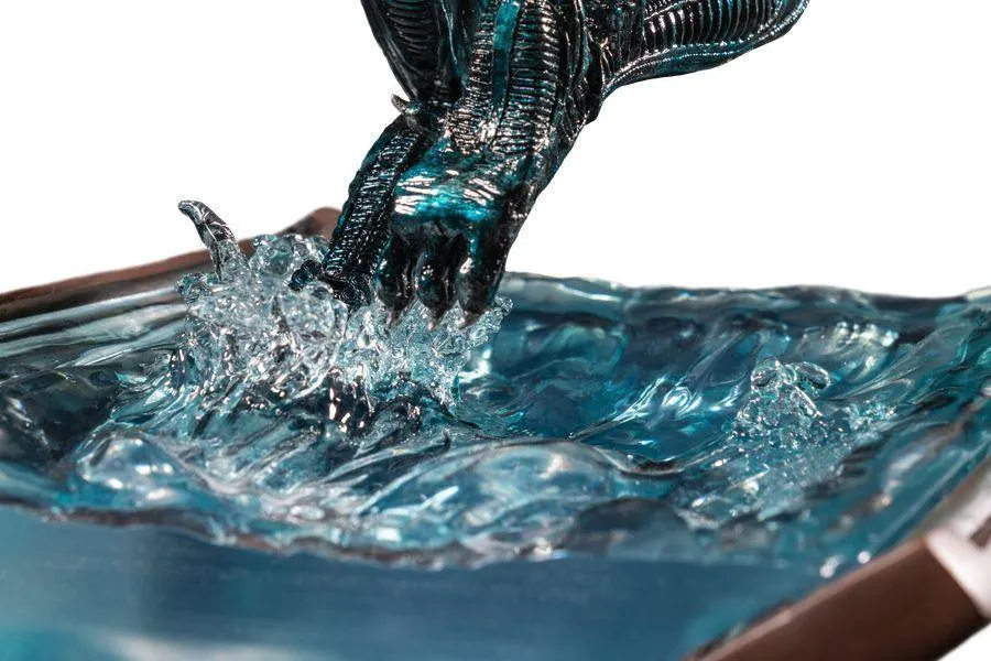 Aliens - Alien Water Attack Statue - Image 9