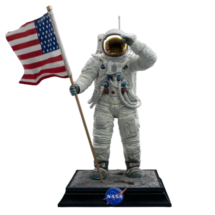 Apollo 11 - Astronaut 1:10 Scale Statue