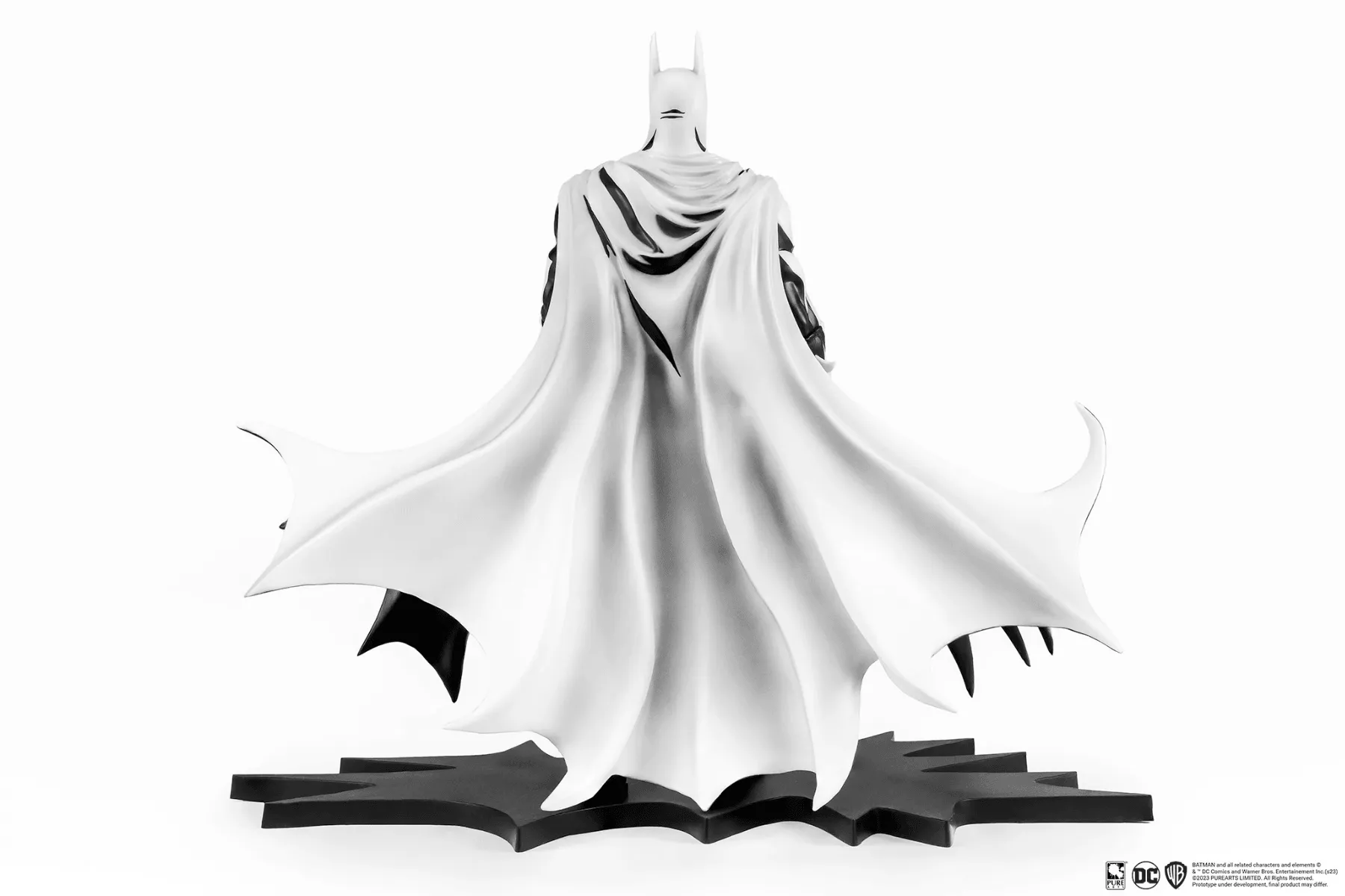 Batman - Batman (Neil Adams) Black & White PVC 1:8 Scale Statue - Image 9