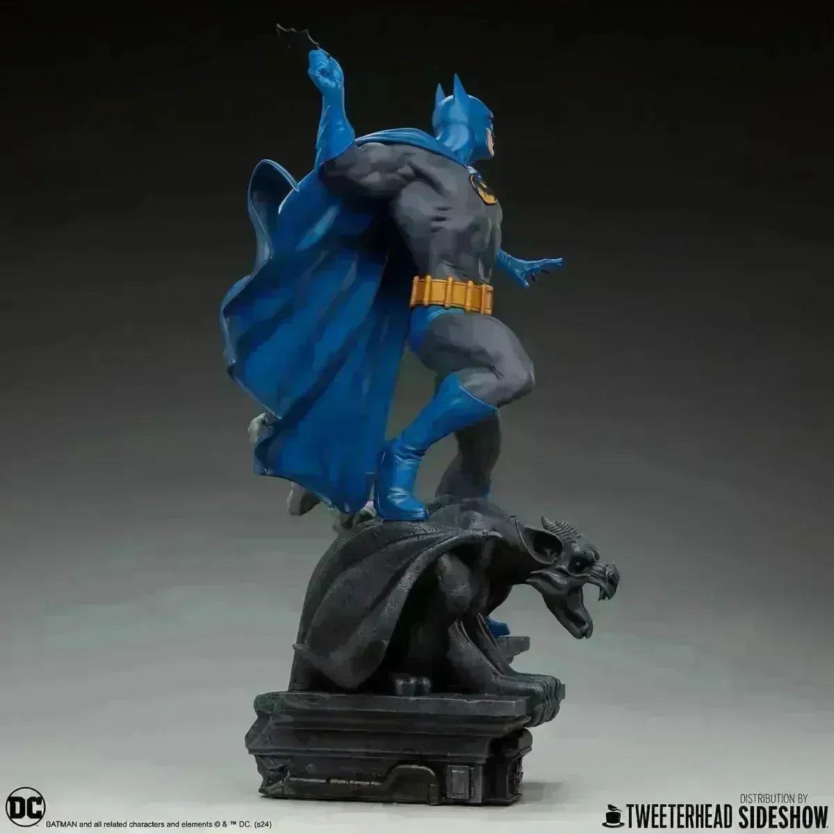 Batman - Batman (Retro Edition) 1:4 Scale Maquette - Image 10