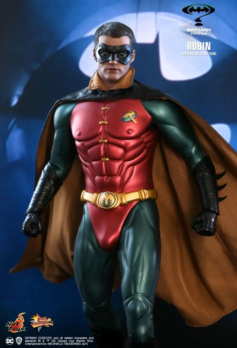Batman Forever - Robin 1:6 Scale Collectable Action Figure - Image 4