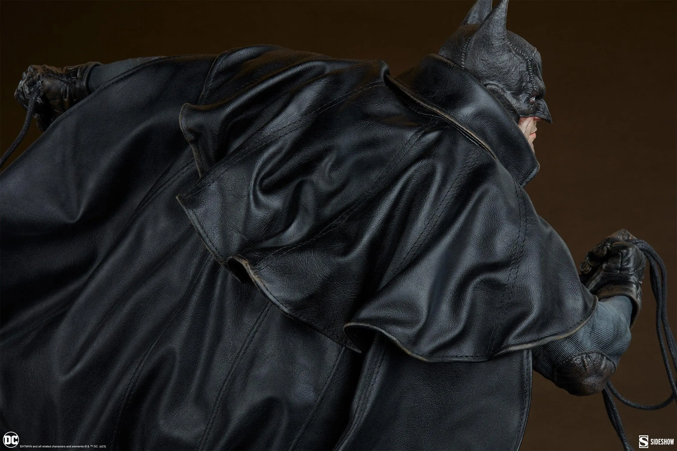 Batman - Gotham by Gaslight Premium Format Statue - Image 17