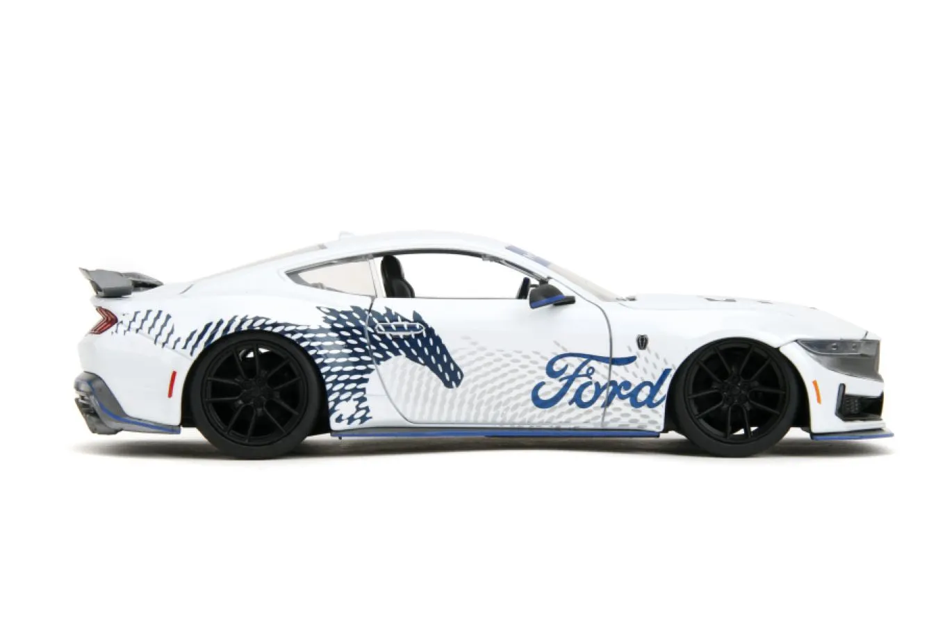 Big Time Muscle - 1:24 2024 Ford Mustang Dark Horse Edition Diecast Vehicle - Image 5