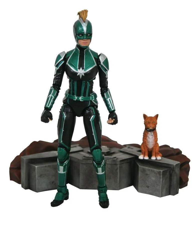 Captain Marvel - Captn Marvel Select Action Figure