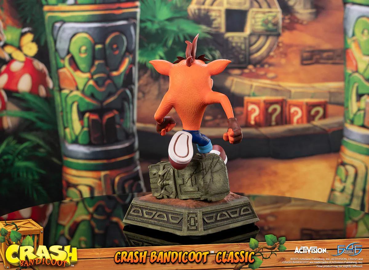 Crash Bandicoot - Crash Running Statue - Image 7