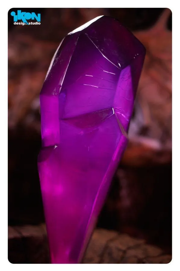 Dark Crystal - Crystal Replica with Light-Up Base - Image 6