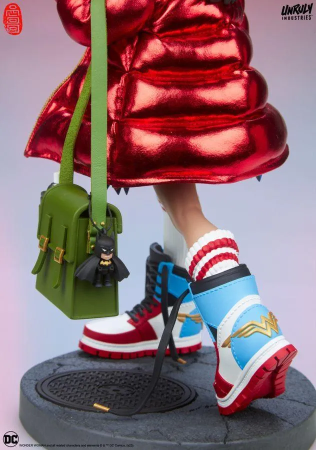 DC Comics - Hype Girl (Wonder Woman) Designer Statue - Image 7