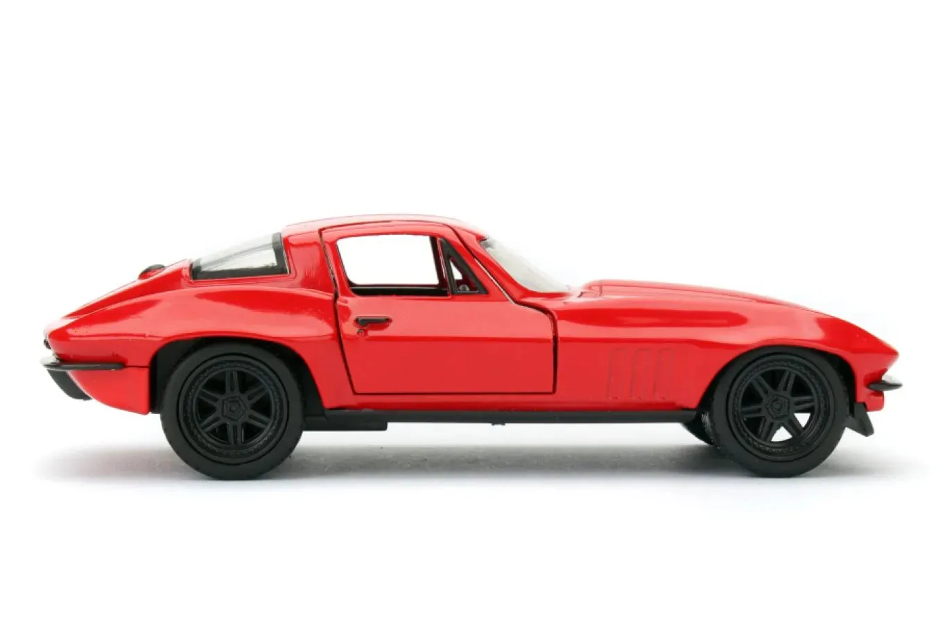 Fast and Furious 8 - '66 Chevy Corvette 1:32 Scale Hollywood Ride - Image 5