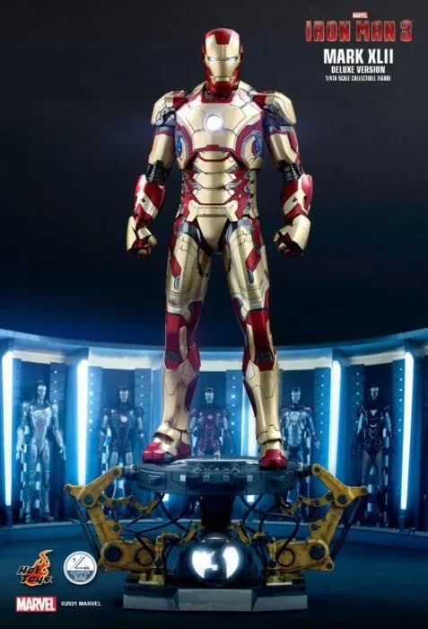 Iron Man 3 - Iron Man Mark XLII Deluxe 1:4 Scale Action Figure - Image 2