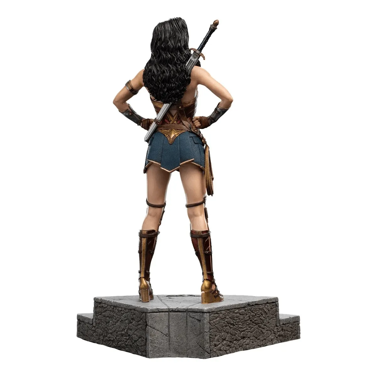 Justice League (2017) - Wonder Woman Statue - Image 6