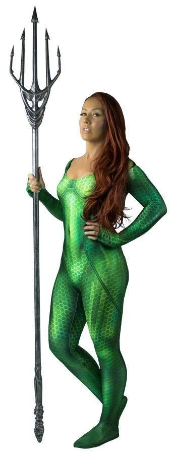 Justice League - Aquaman's Trident with Treasure Chest Life-Size Replica - Image 14
