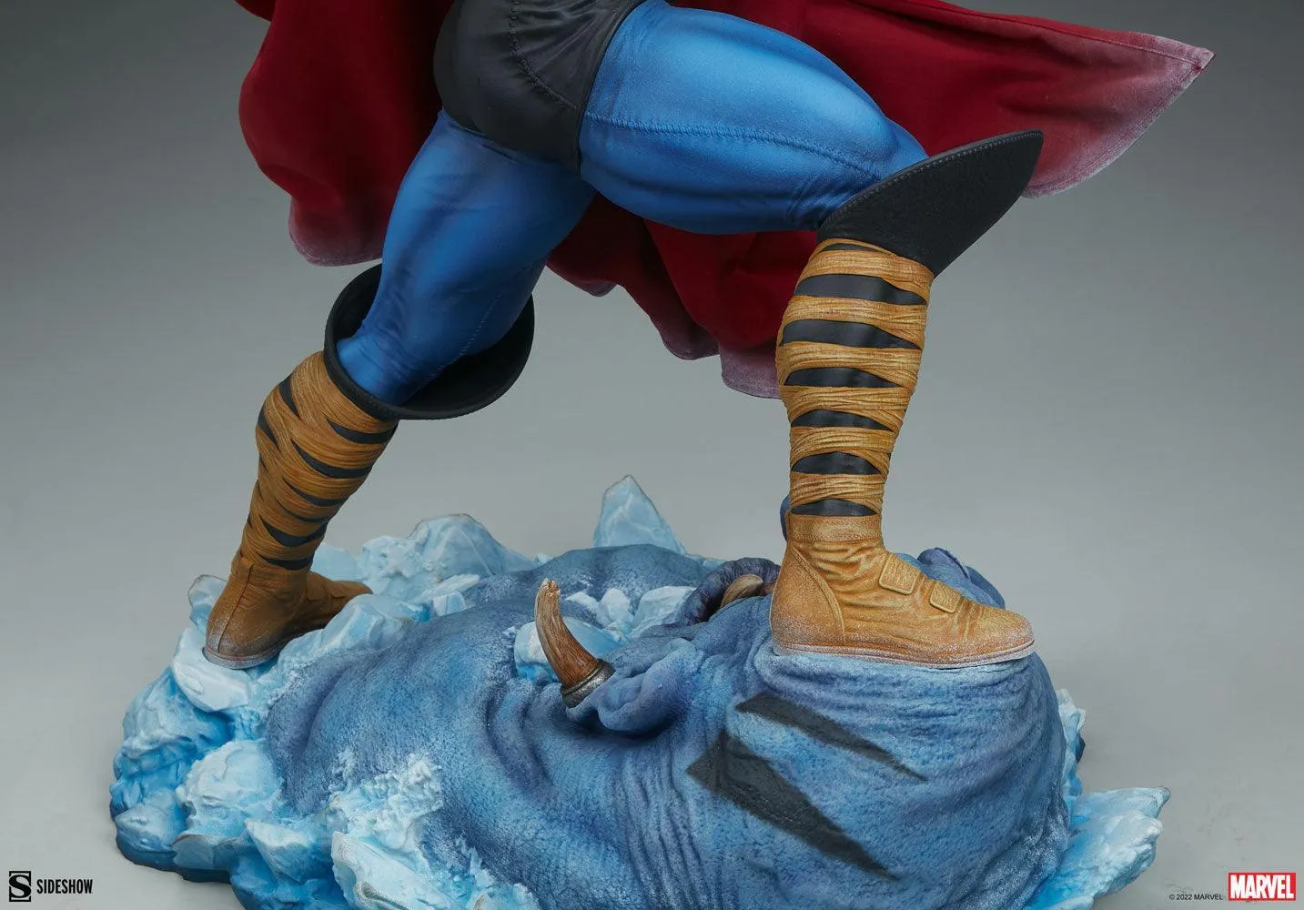 Marvel Comics - Thor Premium Format Statue - Image 18