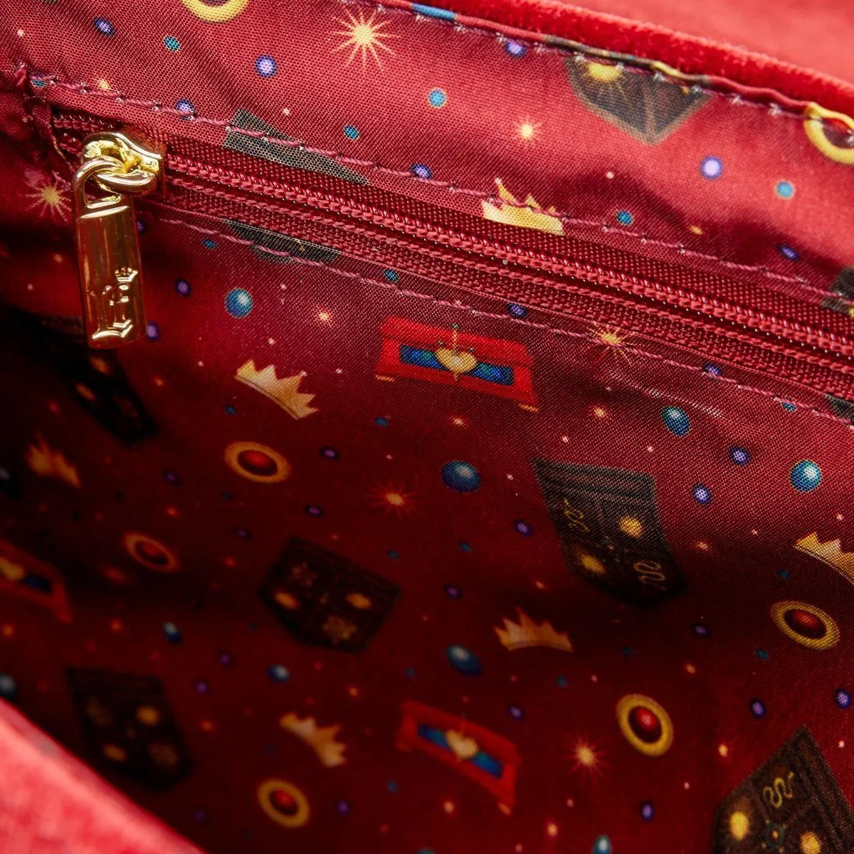 Snow White (1937) - Evil Queen Throne Crossbody - Image 4