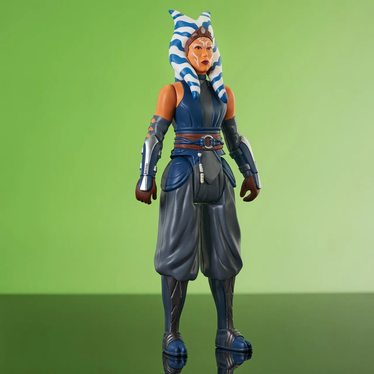 Star Wars: The Mandalorian - Ahsoka Tano Jumbo Figure - Image 6