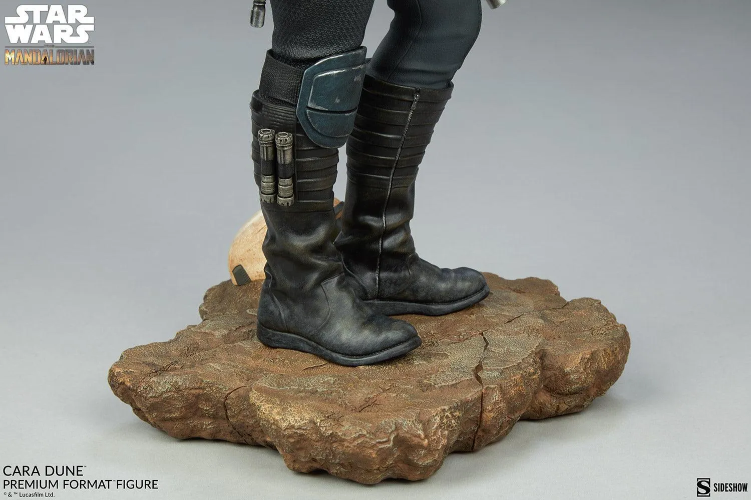 Star Wars: The Mandalorian - Cara Dune Premium Format Statue - Image 25