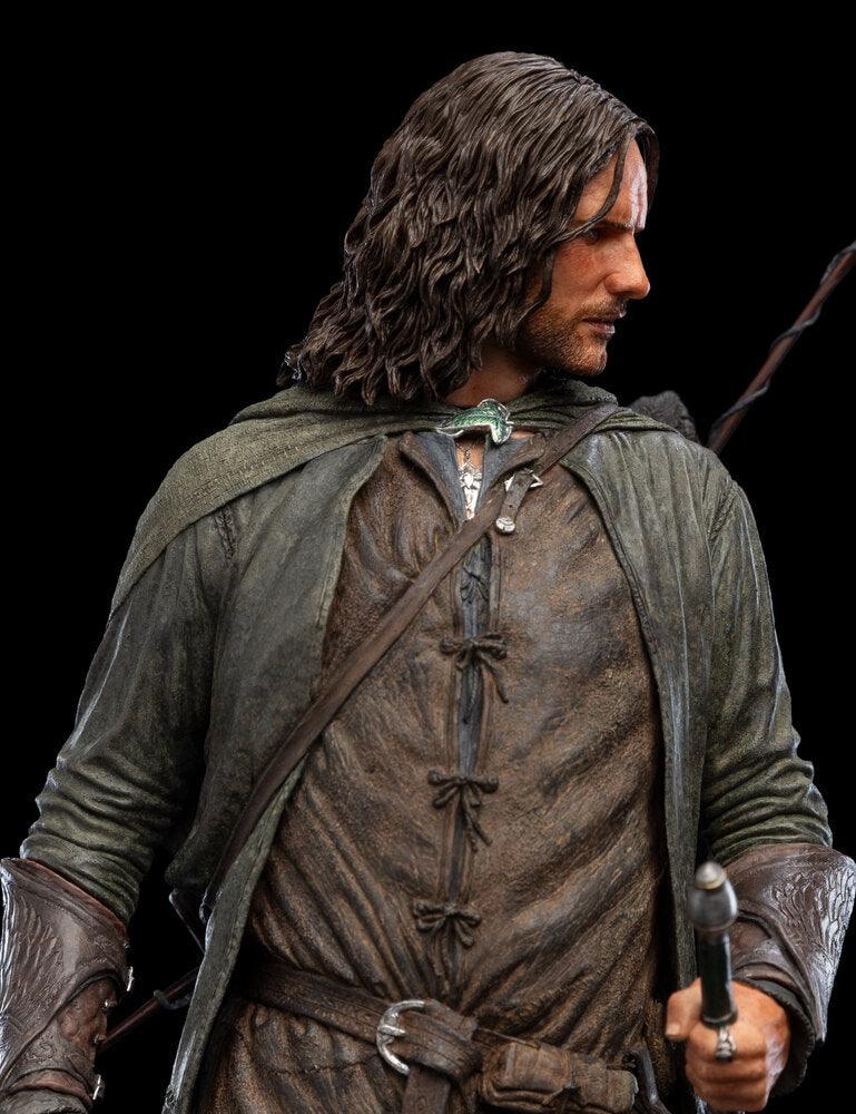 The Lord of the Rings - Aragorn, Hunter of the Plains Classic Series 1:6 Scale Statue - Image 7