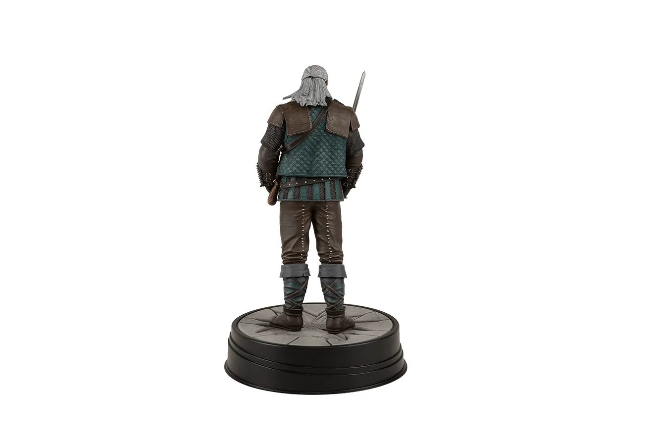The Witcher 3 - Vesemir Figure - Image 5