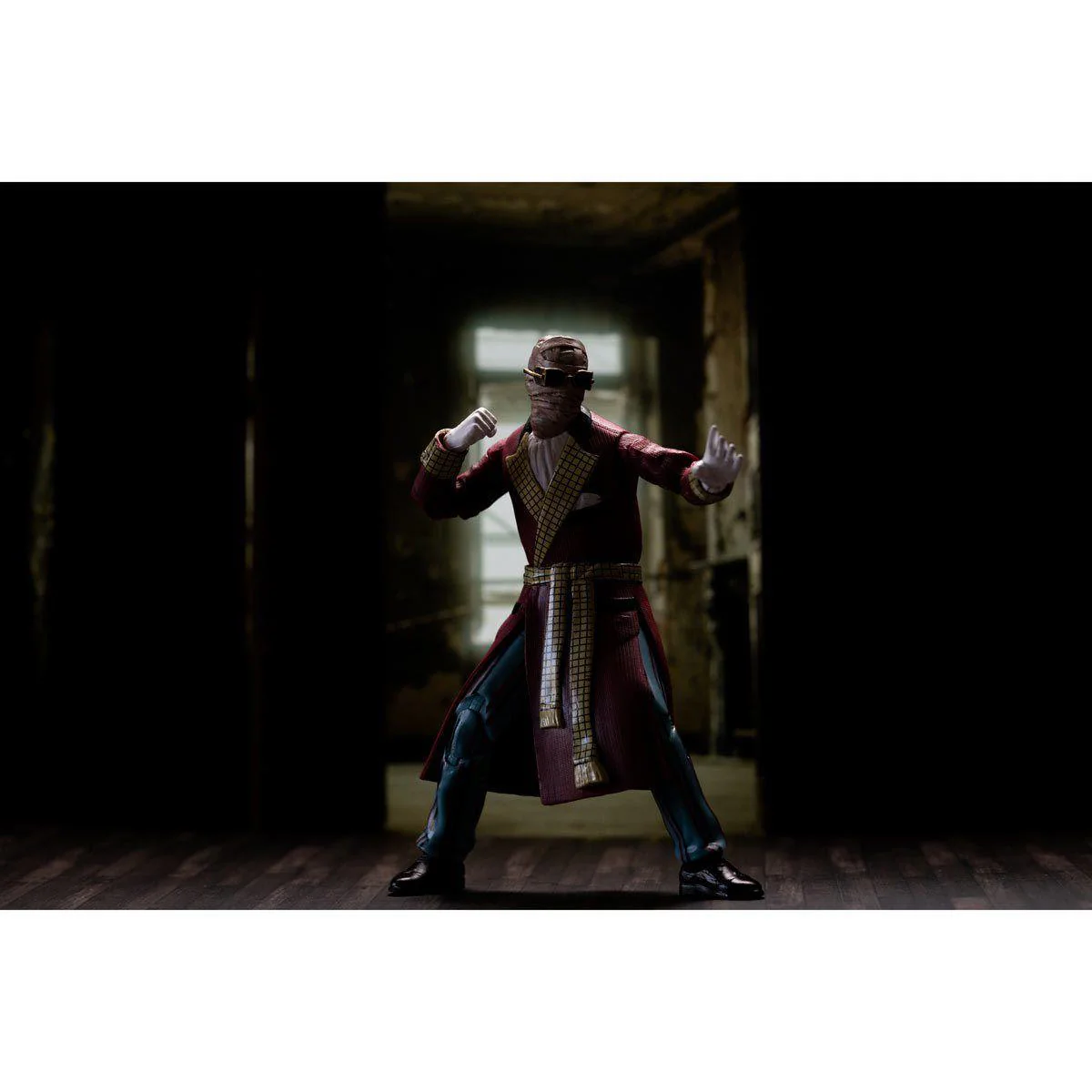 Universal Monsters - Invisible Man Deluxe 6" Action Figure - Image 3