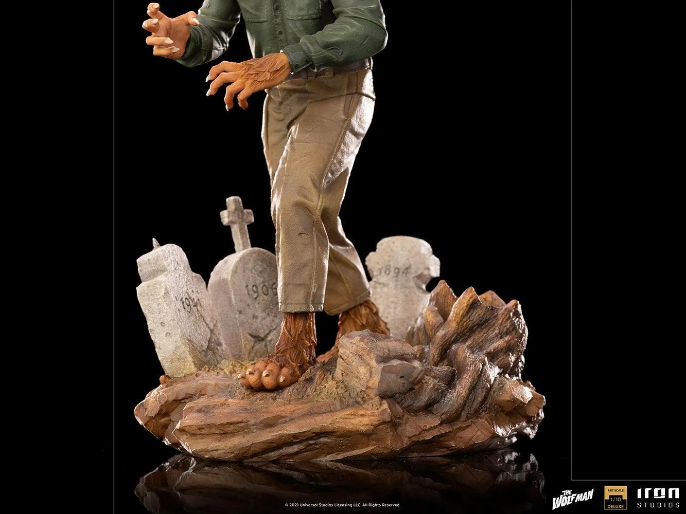 Universal Monsters - Wolf Man Deluxe 1:10 Scale Statue - Image 13